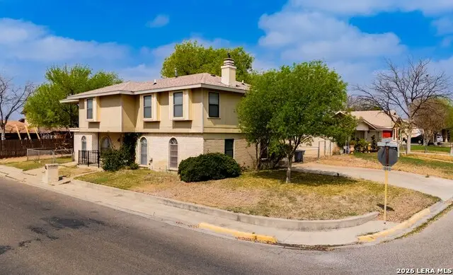 1801 Royal Ridge Dr., Eagle Pass, TX 78852 - #2