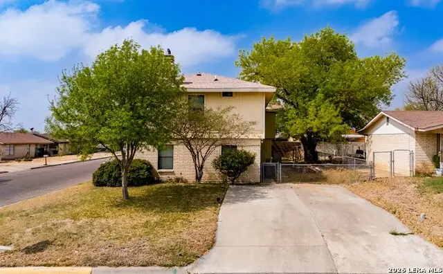 1801 Royal Ridge Dr., Eagle Pass, TX 78852 - #3