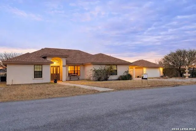 100 Shadow Mountain, Del Rio, TX 78840 - #1