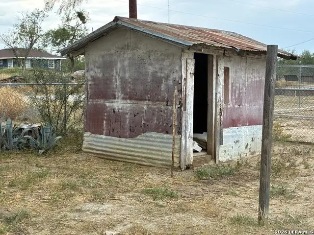286 Washington St., El Indio, TX 78860 - #2