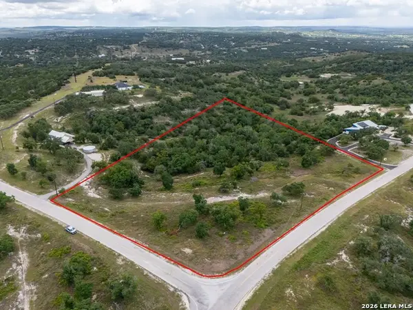 130 Falling Leaves Ct, Blanco, TX 78606