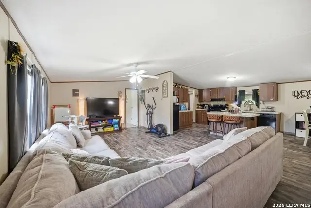 918 County Road 7711, Devine, TX 78016 - #2