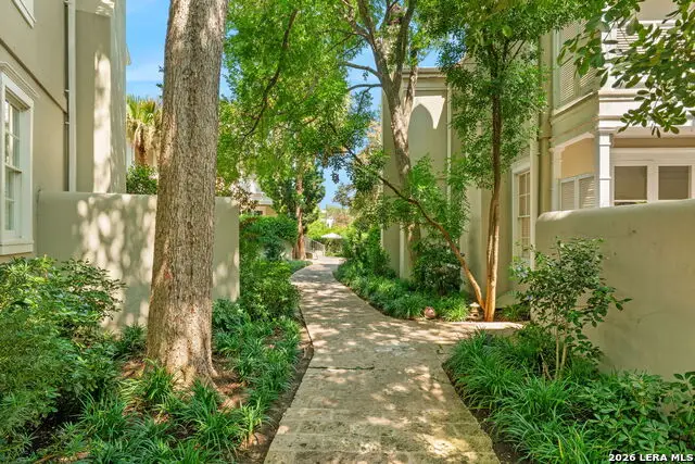 122 Chester #APT 5, San Antonio, TX 78209 - #1