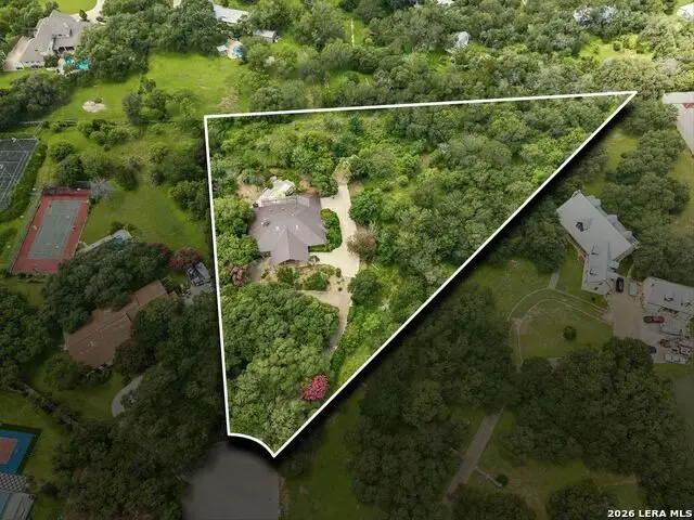 237 Crest Trl, Hill Country Village, TX 78232 - #2