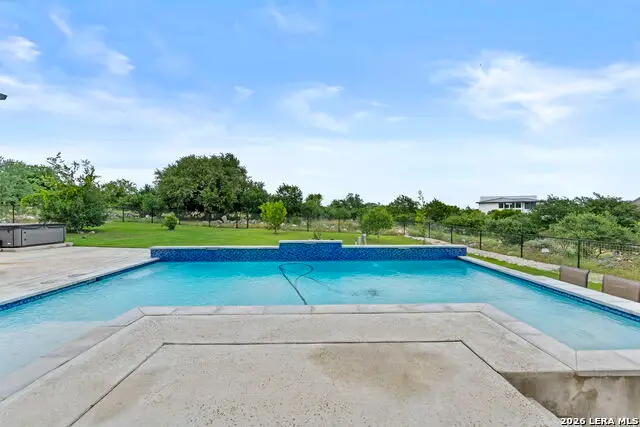 1347 Bordeaux Ln, New Braunfels, TX 78132 - #3