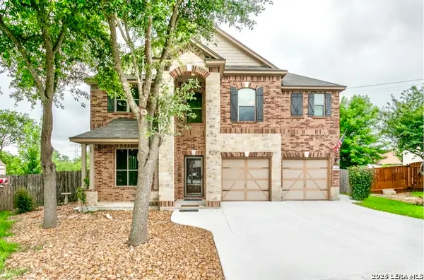 10801 Fox Crst, Live Oak, TX 78233