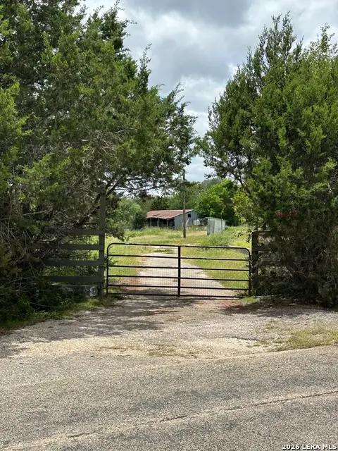 9 Sky Line Dr, Comfort, TX 78013 - #2