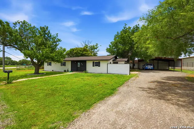 208 S State Highway 16, Jourdanton, TX 78026 - #2