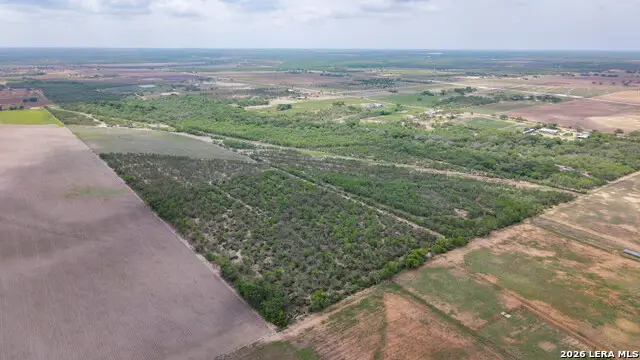 1251 Cr. 210, Floresville, TX 78114 - #2