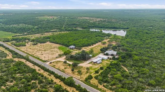 3833 County Road 2880, Bigfoot, TX 78005 - #1