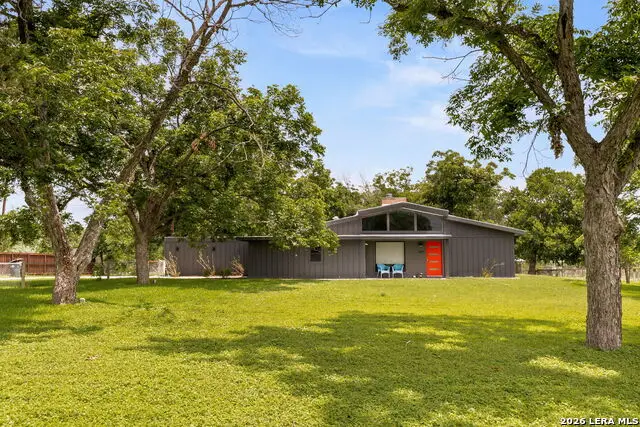 249 Signal Hill Rd, Seguin, TX 78155 - #2