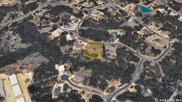517 Cielo Vis, Canyon Lake, TX 78133