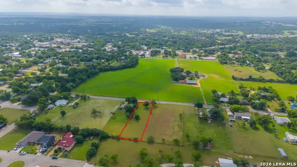 41 Mesquite St, Blanco, TX 78606