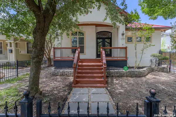 410 Queen Anne Ct, San Antonio, TX 78209
