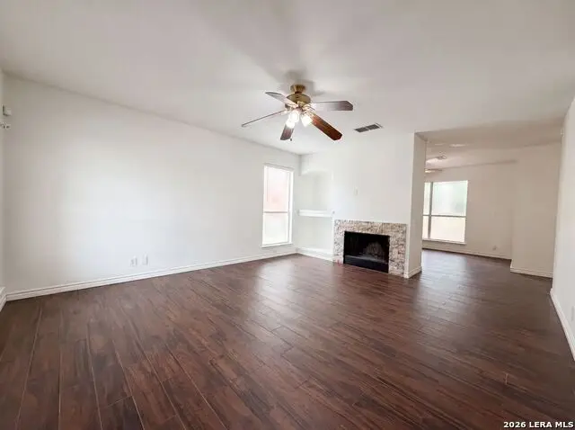 8423 Berry Knoll Dr, Universal City, TX 78148 - #3