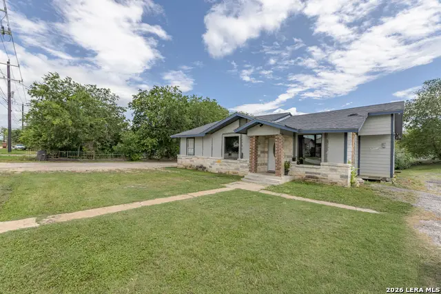 170 Dorsey St, San Antonio, TX 78221 - #2