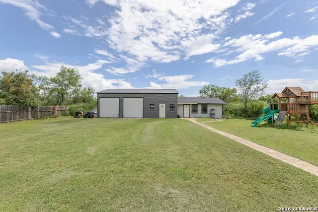 170 Dorsey St, San Antonio, TX 78221 - #3
