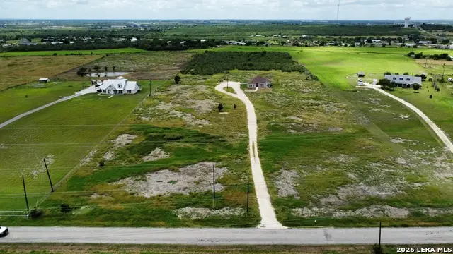 2512 Schwab Rd, Seguin, TX 78155 - #1