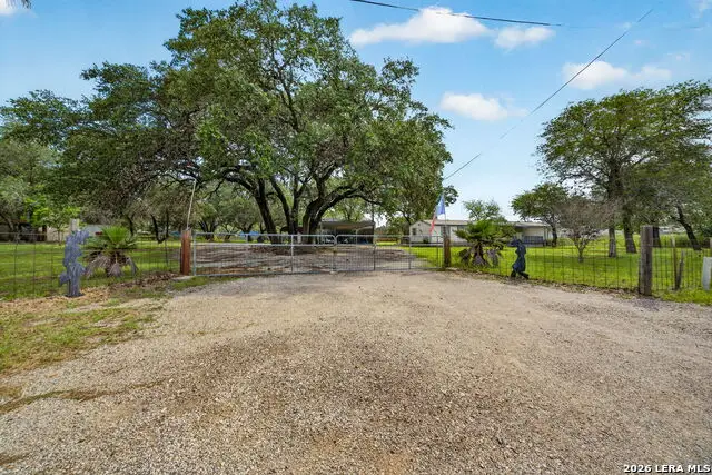 23398 Mathis Rd, Elmendorf, TX 78112 - #2