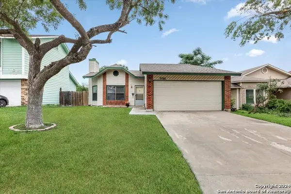 7122 Sunlit Trail Dr, San Antonio, TX 78244