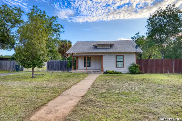 1231 N High St, Uvalde, TX 78801 - #1