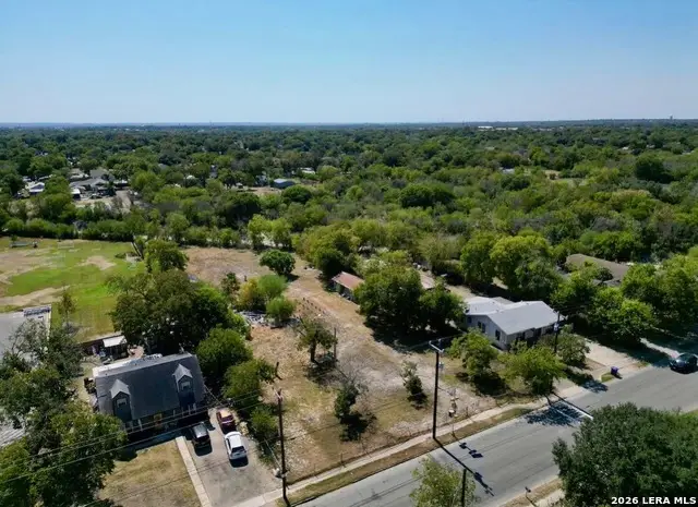 158 W Harding Blvd, San Antonio, TX 78221 - #3