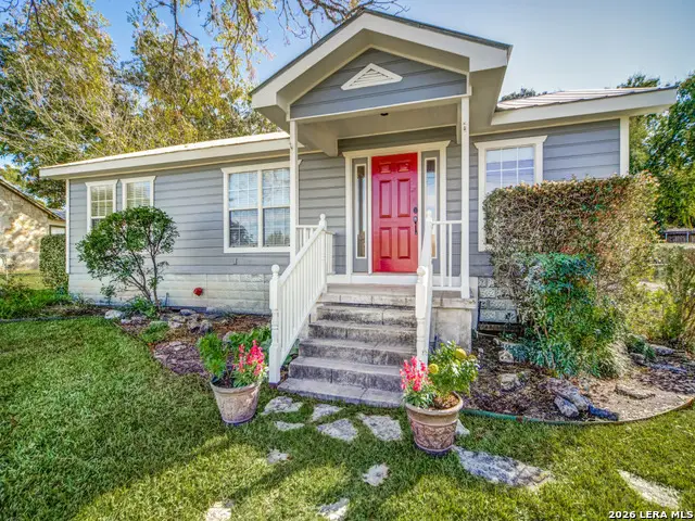 139 W Hosack St, Boerne, TX 78006 - #2