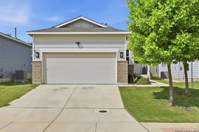 4010 Fallow Xing, Saint Hedwig, TX 78152 - #2