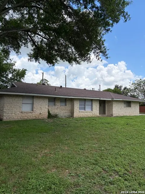 302 E Byrd Blvd, Universal City, TX 78148 - #1