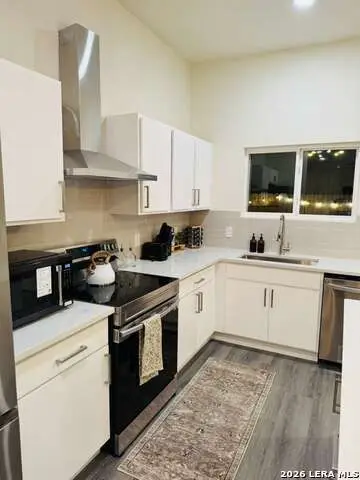1031 S Gevers St, San Antonio, TX 78210 - #3