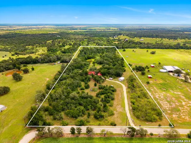 757 Jackson Rd, Kingsbury, TX 78638 - #2