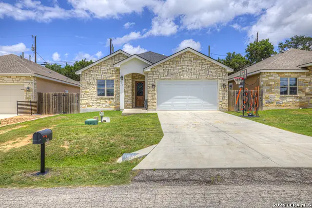 627 Hummingbird, Canyon Lake, TX 78133 - #2