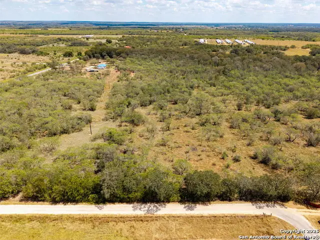 211 Halm Rd, Seguin, TX 78155 - #1