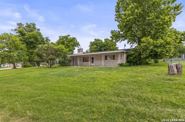 212 Bluebonnet St, Burnet, TX 78611 - #3