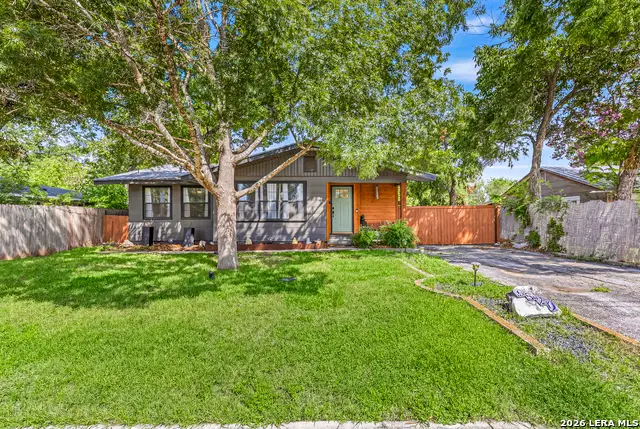 1520 W Bridge St, New Braunfels, TX 78130 - #2