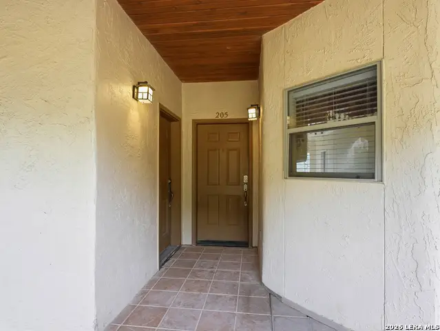 20 Tapatio Dr E #205, Boerne, TX 78006 - #2