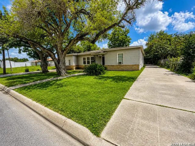312 N Monroe, Beeville, TX 78102 - #2