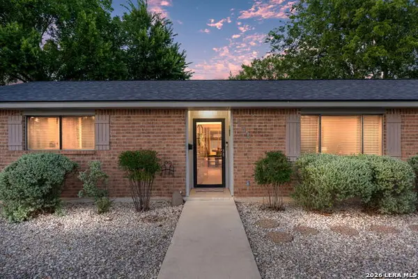 132 Village Dr, Kerrville, TX 78028