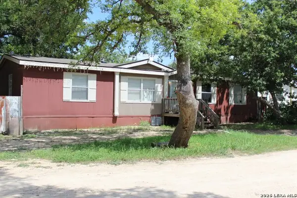 159 Annie Ln, Center Point, TX 78010