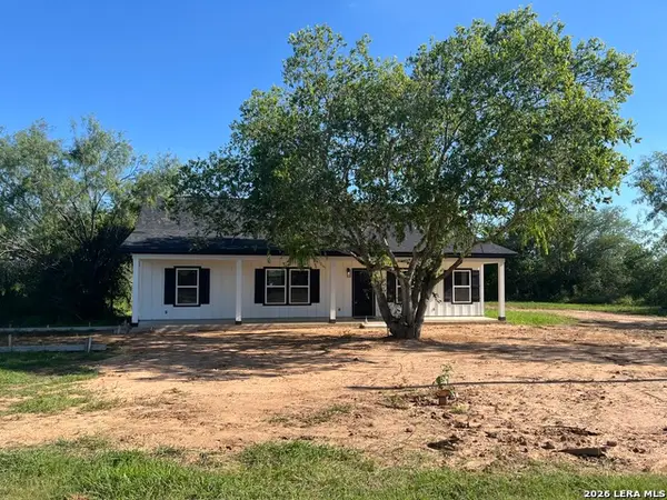215 County Road 1614, Moore, TX 78057