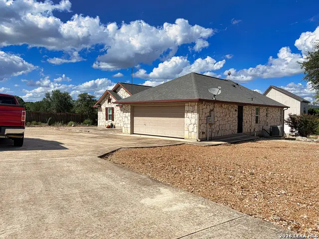 129 Rapids Cir, Bandera, TX 78003 - #2