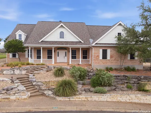2003 Vista Ridge Dr, Kerrville, TX 78028
