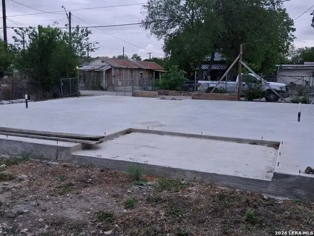 411 Elvira St, San Antonio, TX 78207 - #3