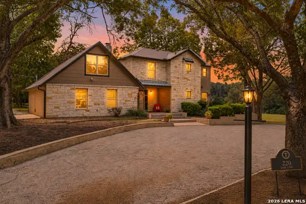 220 Lark Ln, New Braunfels, TX 78132