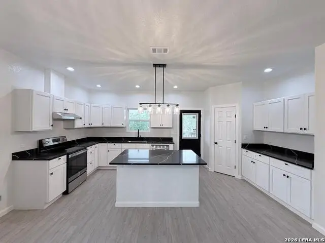 104 Flor Del Sol, San Antonio, TX 78264 - #3