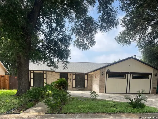 9334 Cliff Way St, San Antonio, TX 78250