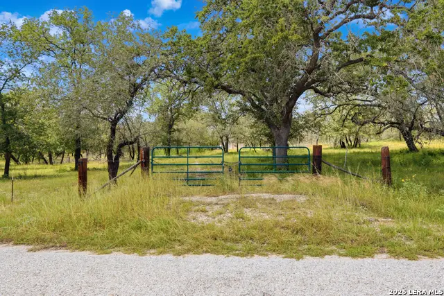 1440 Clear Lake Loop, Poteet, TX 78065 - #3