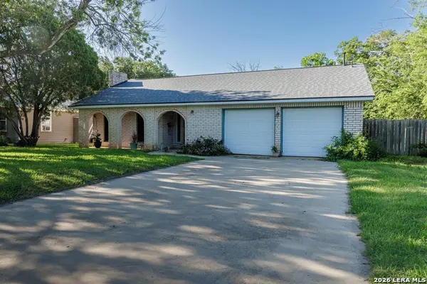 1107 E San Antonio St, Pearsall, TX 78061