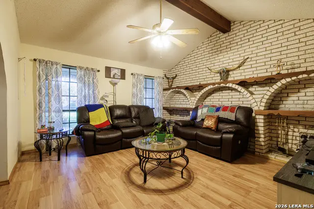 1107 E San Antonio St, Pearsall, TX 78061 - #3
