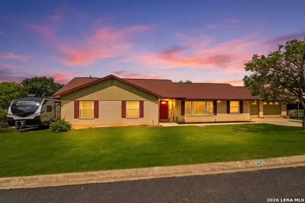 210 Poco Vista Dr, Kerrville, TX 78028